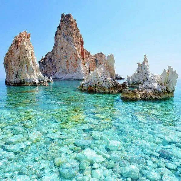 f3c9715bd5c06442805272340bc402e9–gold-light-greece-trip f3c9715bd5c06442805272340bc402e9--gold-light-greece-trip